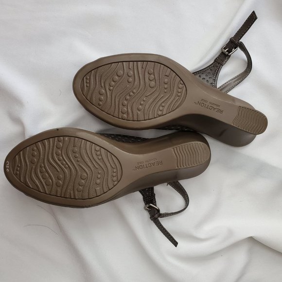 Kenneth Cole Reaction Wedge Sandals - Picture 3 of 3